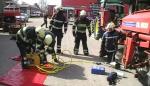 Noord Friese Brandweerkorpsen oefenen bij Mijno van Dijk